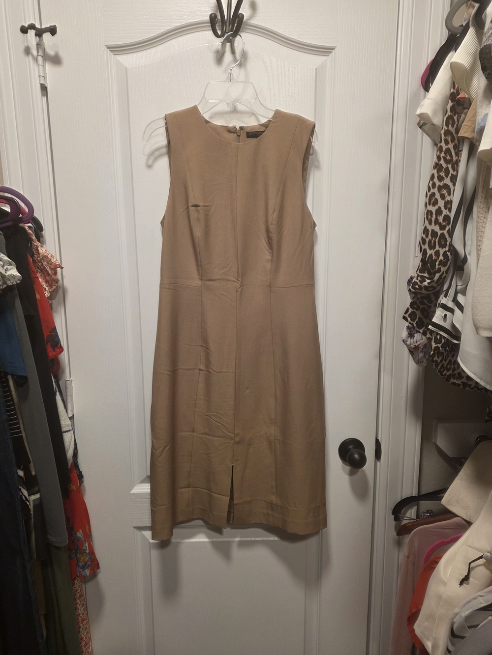 Banana Republic Sleeveless Tan Sheath Dress - Classic Work-to-Weekend Style